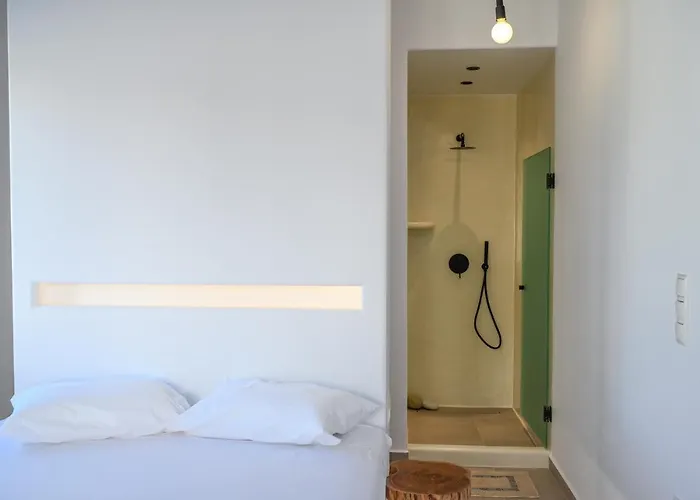 Oliva Naxos * Naxos City